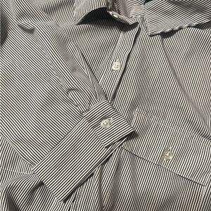 White and Black Stripped Button Up Shirt Size XL #womens #forma #buttonup #cute